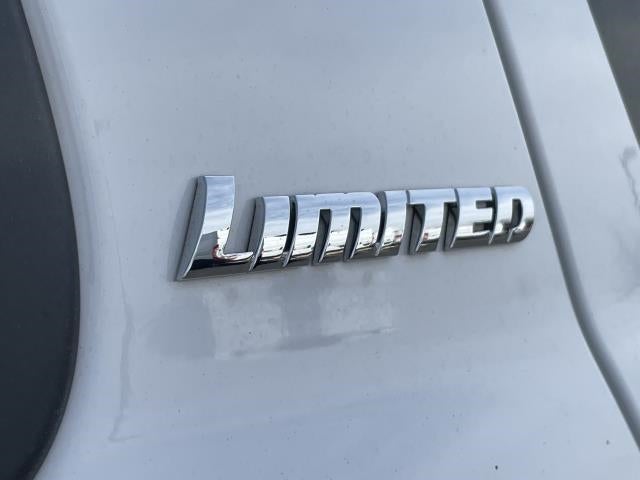 2019 Toyota Sequoia Limited 4WD (Natl)