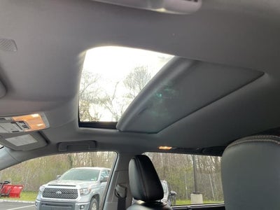 2019 Toyota Highlander XLE V6 AWD (Natl)