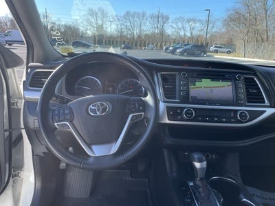 2019 Toyota Highlander SE V6 AWD (Natl)