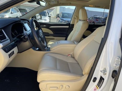 2019 Toyota Highlander SE V6 AWD (Natl)