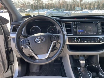 2019 Toyota Highlander XLE V6 AWD (Natl)