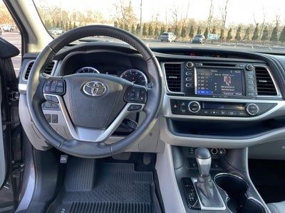 2019 Toyota Highlander XLE V6 AWD (Natl)