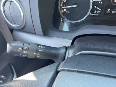 2019 Toyota Tundra 4WD SR5 CrewMax 5.5' Bed 5.7L (Natl)