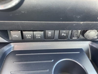 2020 Toyota Tundra 4WD Limited CrewMax 5.5' Bed 5.7L (Natl)