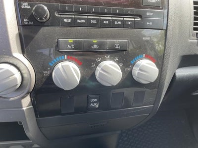 2012 Toyota Tundra 4WD Truck Double Cab 4.6L V8 6-Spd AT (Natl)