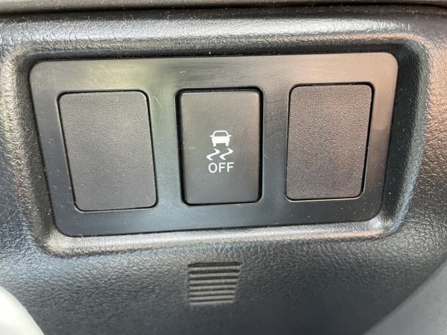 2012 Toyota Tundra 4WD Truck Double Cab 4.6L V8 6-Spd AT (Natl)