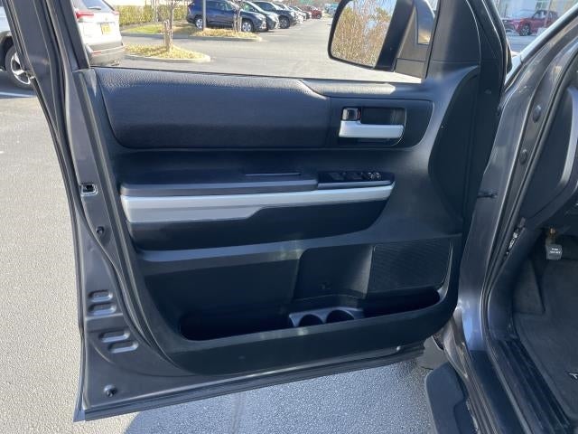 2017 Toyota Tundra 4WD SR5 Double Cab 6.5' Bed 5.7L (Natl)