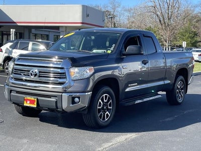 2017 Toyota Tundra 4WD SR5 Double Cab 6.5' Bed 5.7L (Natl)