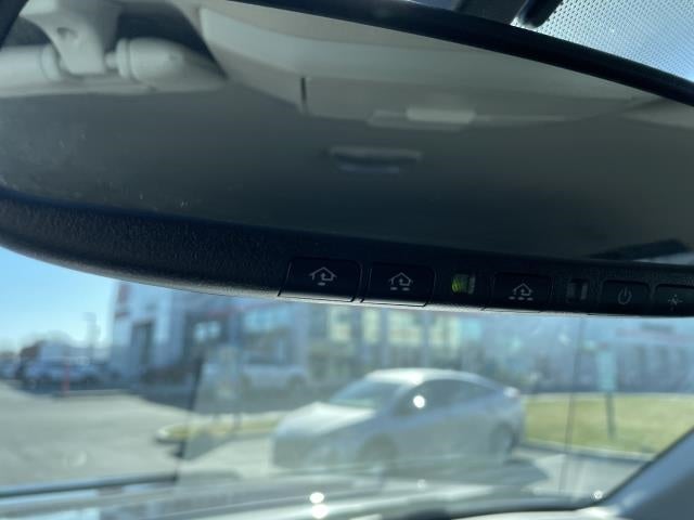 2017 Toyota Tundra 4WD SR5 Double Cab 6.5' Bed 5.7L (Natl)