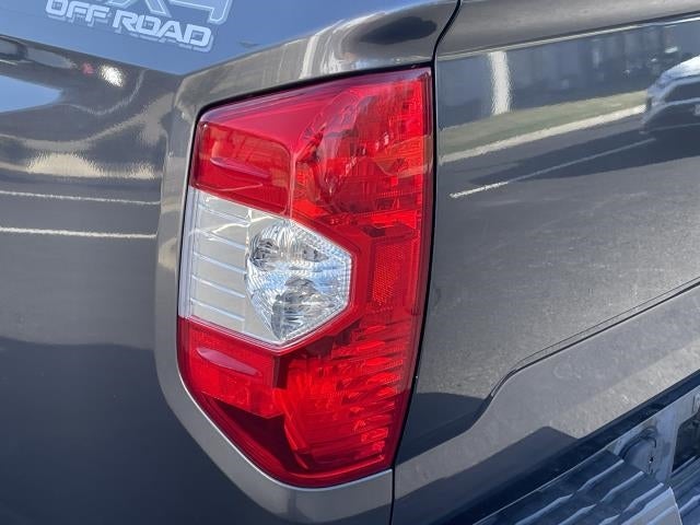 2017 Toyota Tundra 4WD SR5 Double Cab 6.5' Bed 5.7L (Natl)