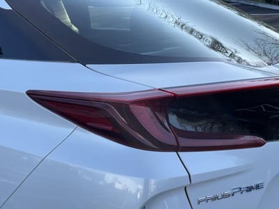 2018 Toyota Prius Prime Premium (Natl)