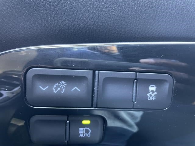 2017 Toyota Prius Prime Premium (Natl)