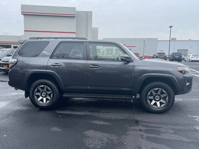 2019 Toyota 4Runner TRD Off Road Premium 4WD (Natl)