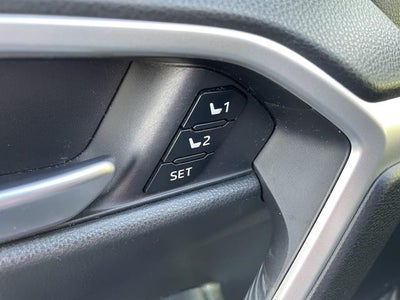 2019 Toyota RAV4 XLE Premium AWD (Natl)