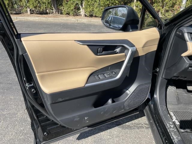 2019 Toyota RAV4 LE AWD (Natl)