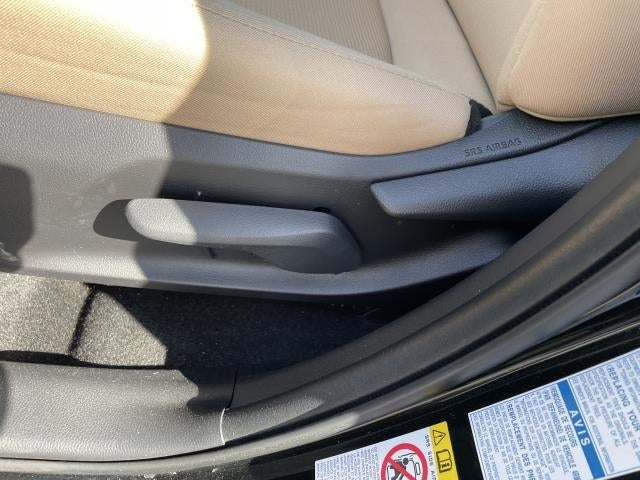 2019 Toyota RAV4 LE AWD (Natl)