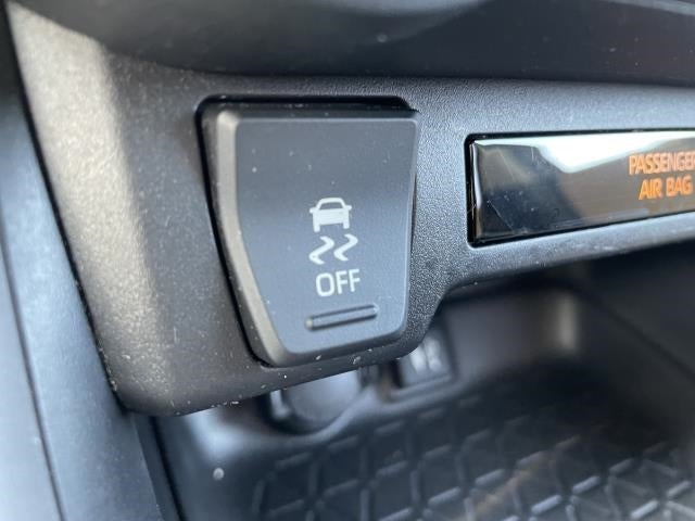 2019 Toyota RAV4 LE AWD (Natl)