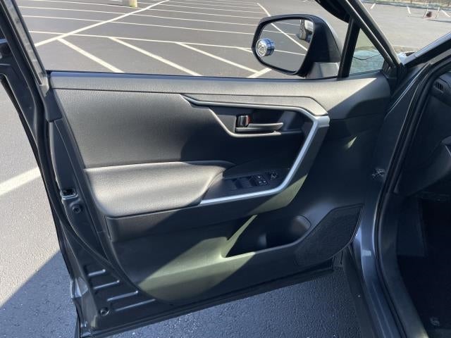 2020 Toyota RAV4 LE AWD (Natl)