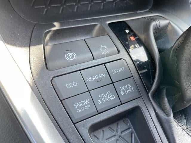 2020 Toyota RAV4 LE AWD (Natl)