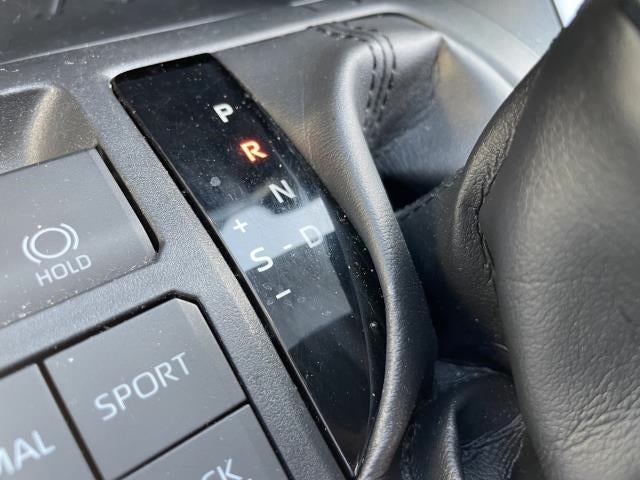 2020 Toyota RAV4 LE AWD (Natl)