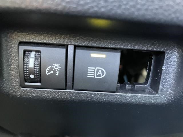 2020 Toyota RAV4 LE AWD (Natl)