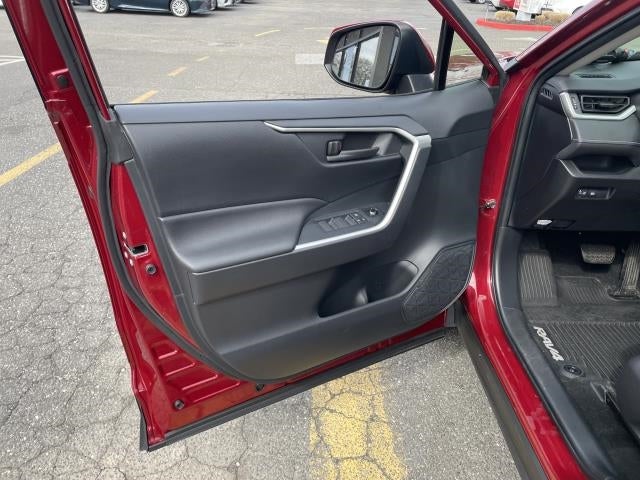 2019 Toyota RAV4 LE AWD (Natl)