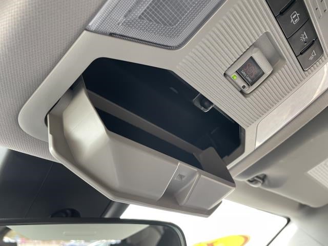 2019 Toyota RAV4 LE AWD (Natl)