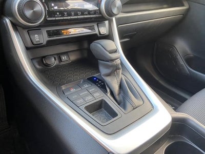 2019 Toyota RAV4 LE AWD (Natl)