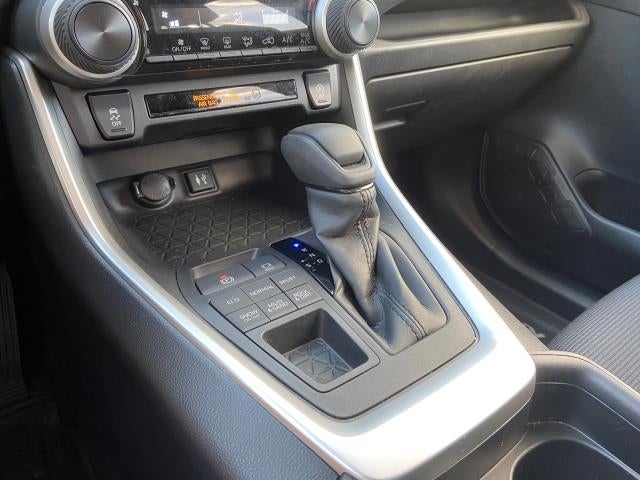 2019 Toyota RAV4 LE AWD (Natl)