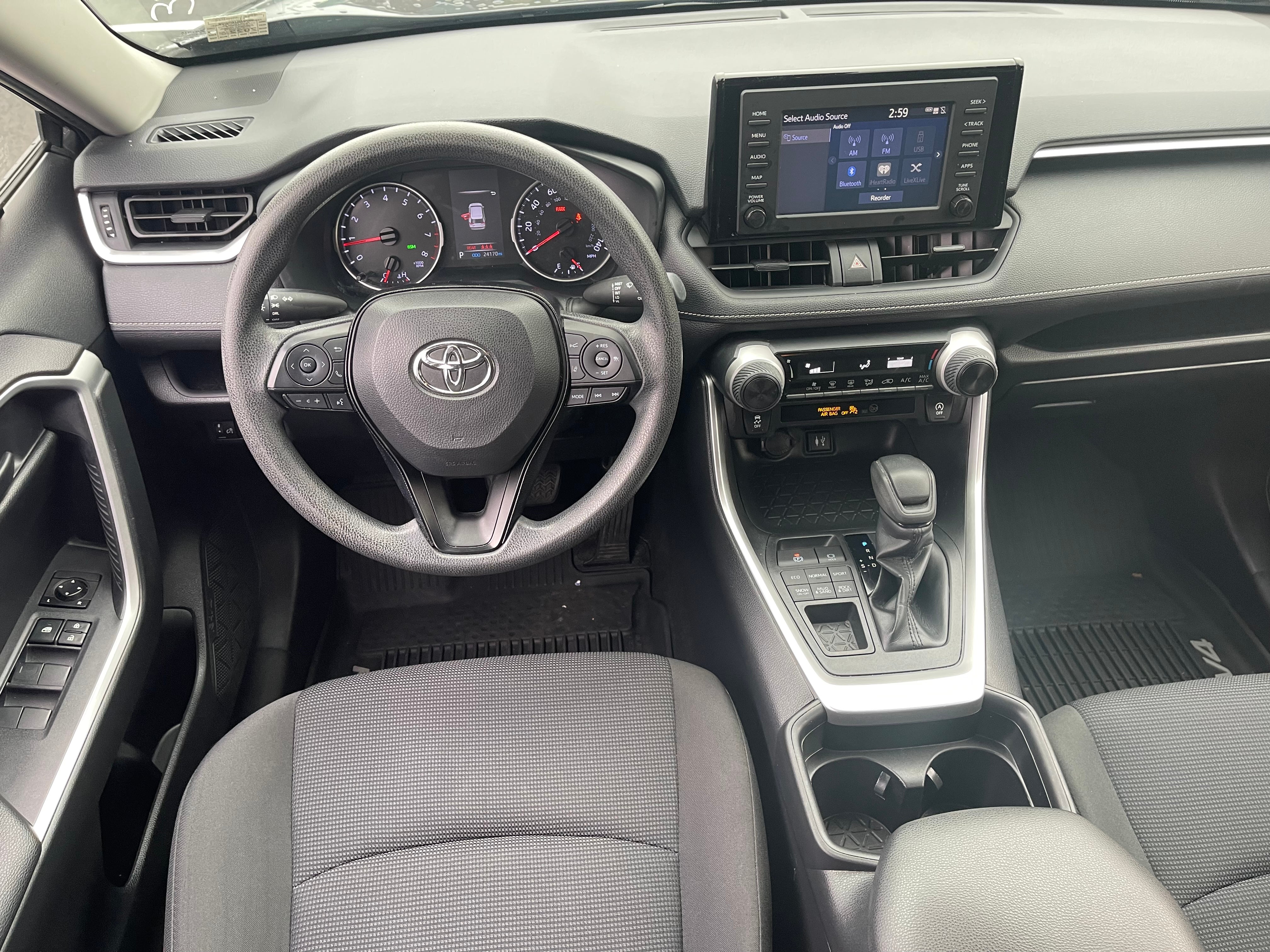 2019 Toyota RAV4 LE AWD (Natl)