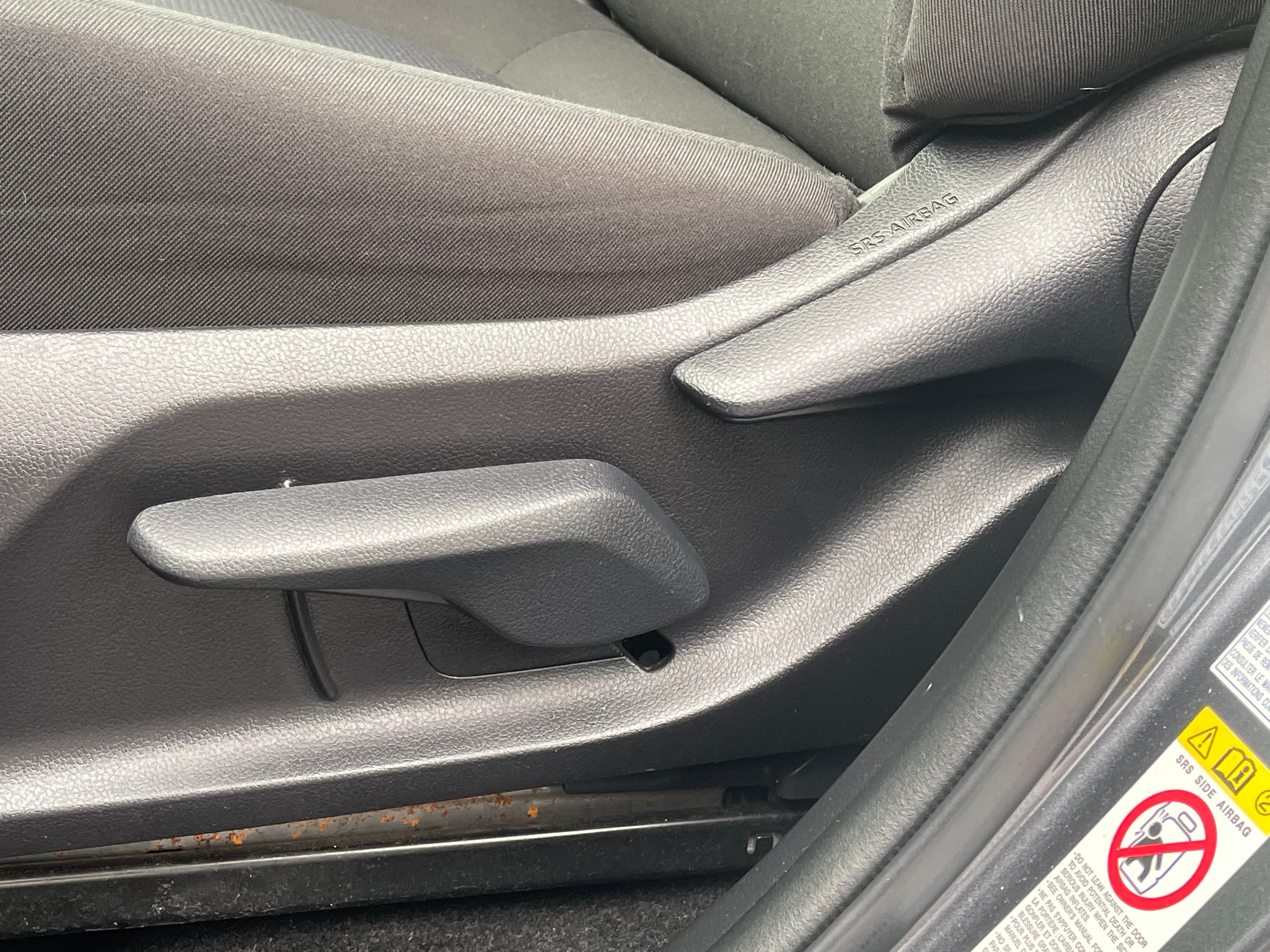 2019 Toyota RAV4 LE AWD (Natl)