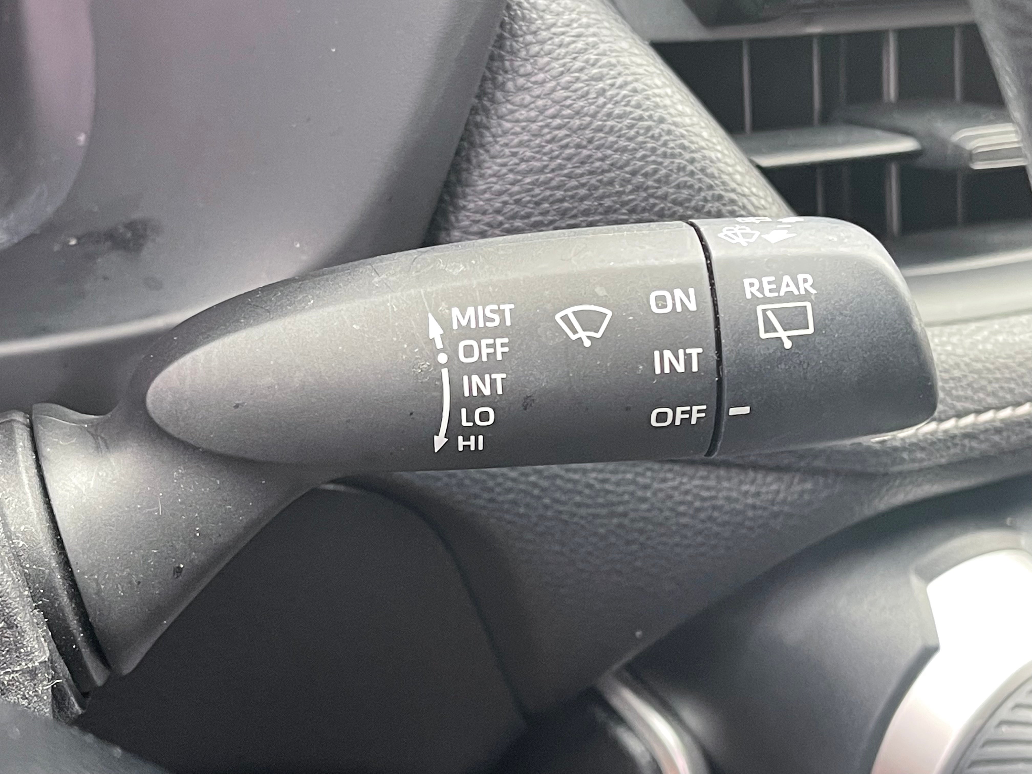 2019 Toyota RAV4 LE AWD (Natl)