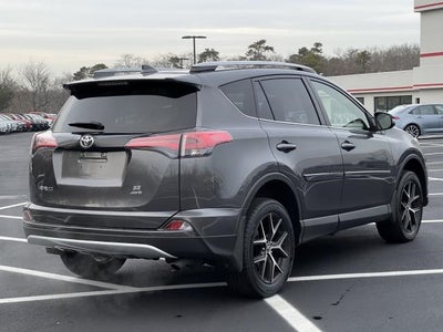 2018 Toyota RAV4 SE AWD (Natl)