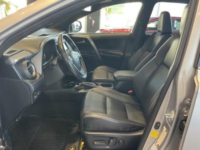 2018 Toyota RAV4 Hybrid SE AWD (Natl)