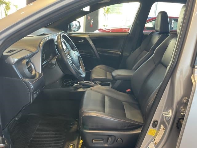 2018 Toyota RAV4 Hybrid SE AWD (Natl)