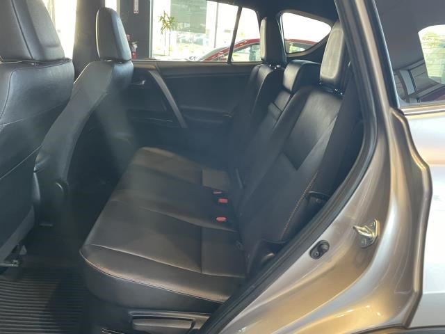 2018 Toyota RAV4 Hybrid SE AWD (Natl)