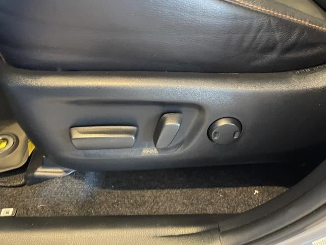 2018 Toyota RAV4 Hybrid SE AWD (Natl)