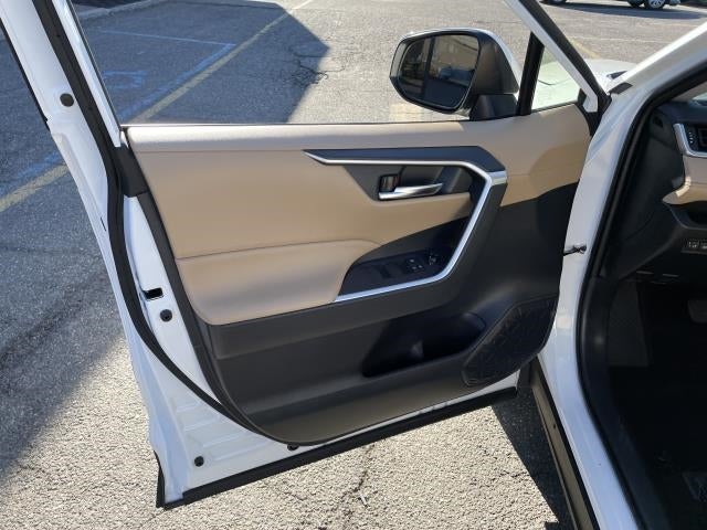 2019 Toyota RAV4 XLE AWD (Natl)