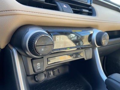 2019 Toyota RAV4 XLE AWD (Natl)