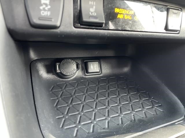 2019 Toyota RAV4 XLE AWD (Natl)