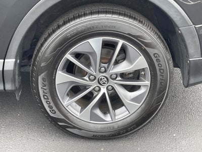 2018 Toyota RAV4 Hybrid XLE AWD (Natl)