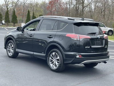 2018 Toyota RAV4 Hybrid XLE AWD (Natl)