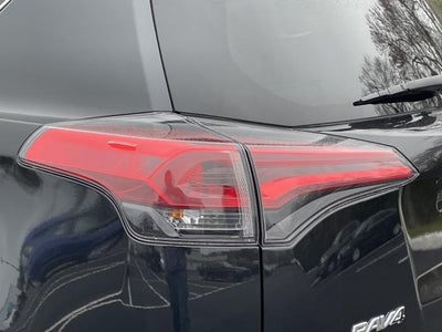 2018 Toyota RAV4 Hybrid XLE AWD (Natl)