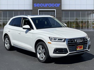 2019 Audi Q5 Prestige 45 TFSI quattro