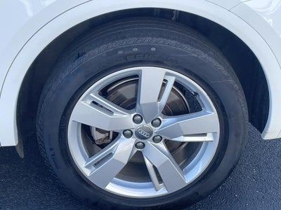 2019 Audi Q5 Prestige 45 TFSI quattro