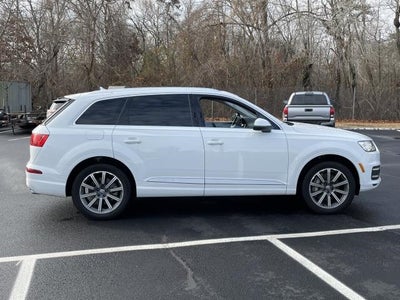 2019 Audi Q7 Premium Plus 45 TFSI quattro