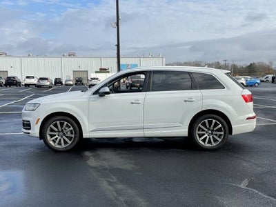 2019 Audi Q7 Premium Plus 45 TFSI quattro
